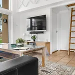 Σπίτι διακοπών Tovi - 600m From The Sea By Interhome Bøtø By