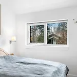 Tovi - 600m From The Sea By Interhome