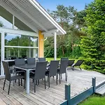 Tovi - 600m From The Sea By Interhome Bøtø By