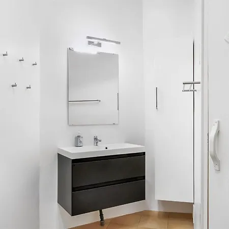 Tovi - 600m From The Sea By Interhome *