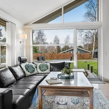 Tovi - 600m From The Sea By Interhome Bøtø By