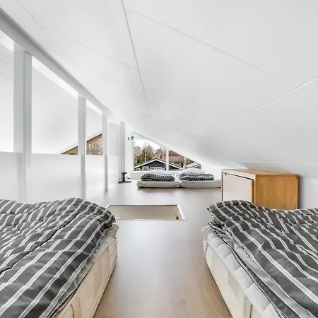 Tovi - 600m From The Sea By Interhome